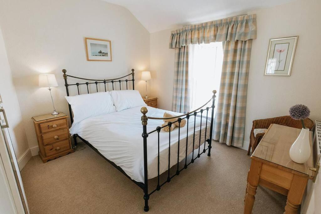 Fir Tree Cottage - Cosy 3 Bed Cottage In Penrhyn Bay With Beautiful Sea Views And Access To Snowdonia Rhos-on-Sea Bagian luar foto