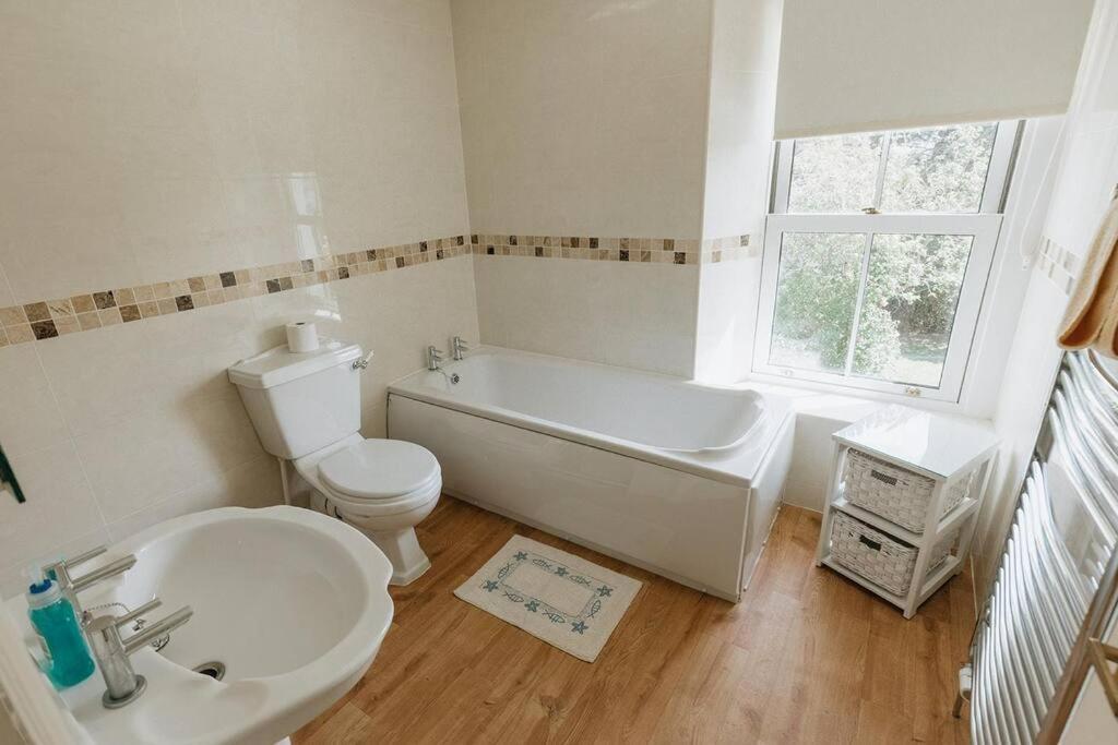 Fir Tree Cottage - Cosy 3 Bed Cottage In Penrhyn Bay With Beautiful Sea Views And Access To Snowdonia Rhos-on-Sea Bagian luar foto