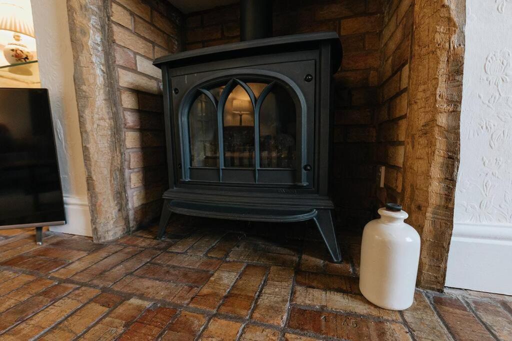Fir Tree Cottage - Cosy 3 Bed Cottage In Penrhyn Bay With Beautiful Sea Views And Access To Snowdonia Rhos-on-Sea Bagian luar foto