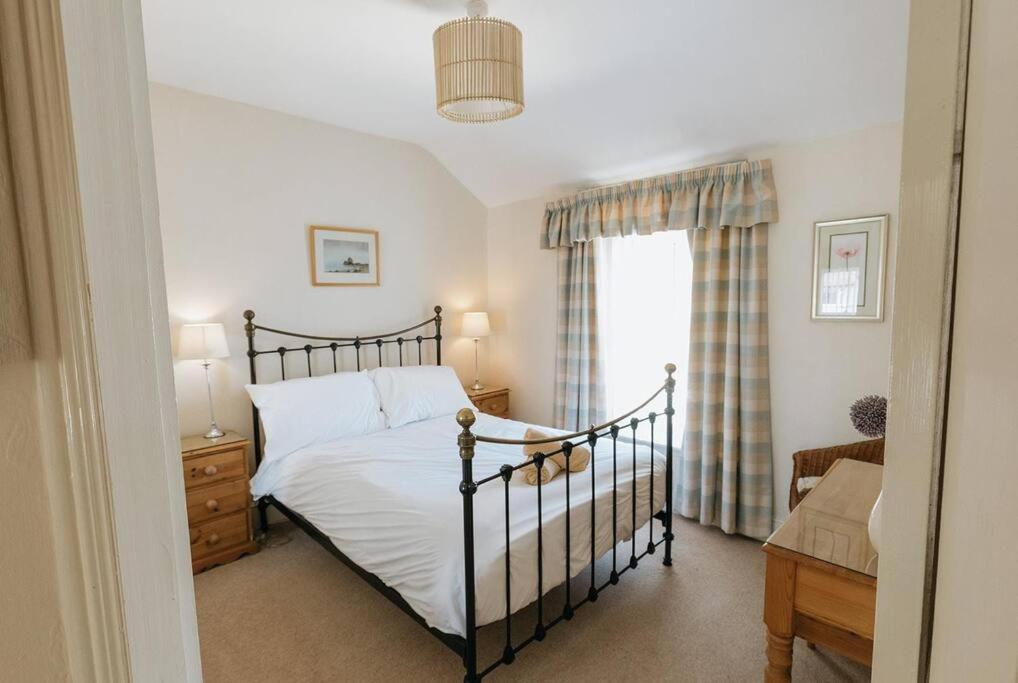 Fir Tree Cottage - Cosy 3 Bed Cottage In Penrhyn Bay With Beautiful Sea Views And Access To Snowdonia Rhos-on-Sea Bagian luar foto
