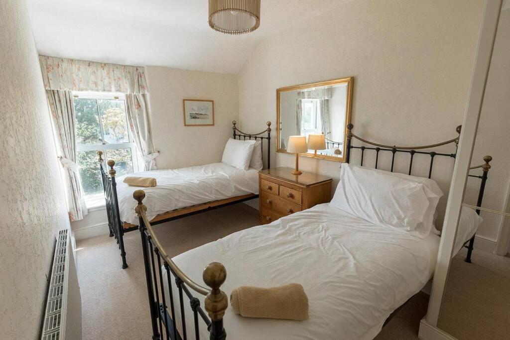 Fir Tree Cottage - Cosy 3 Bed Cottage In Penrhyn Bay With Beautiful Sea Views And Access To Snowdonia Rhos-on-Sea Bagian luar foto